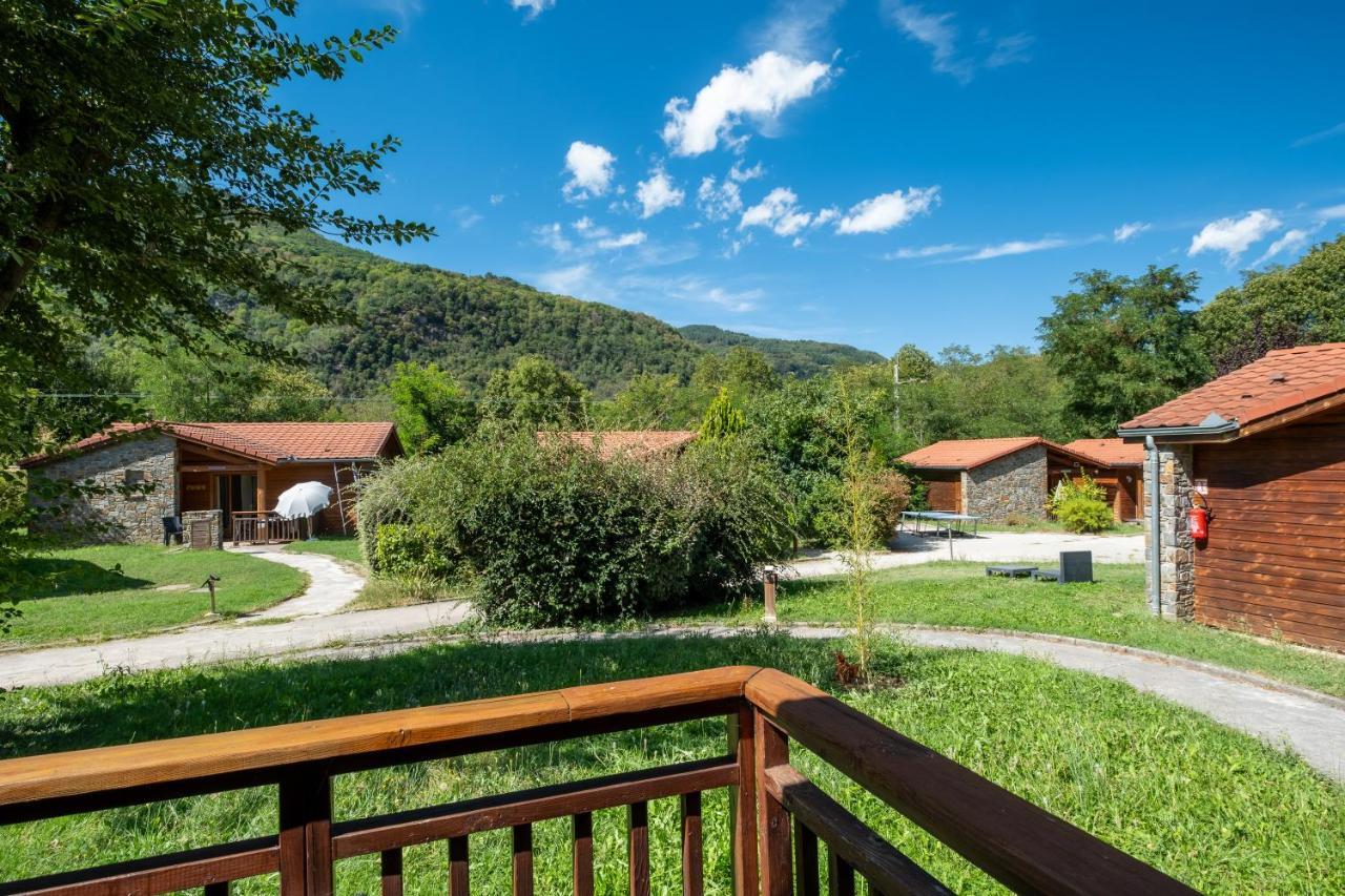 Le Hameau Du Comte De Foix - 11 Chalets En Ariege Mercus-Garrabet Exterior foto